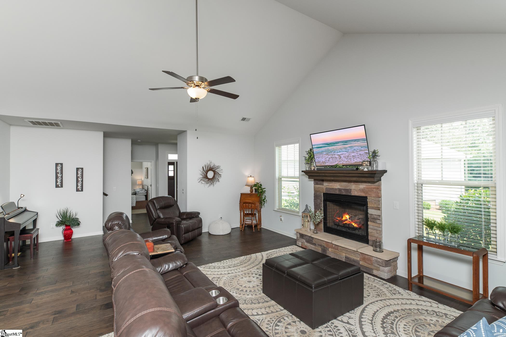 304 Ellsberry Way Greer, SC 29651 - Photo 5 of 28