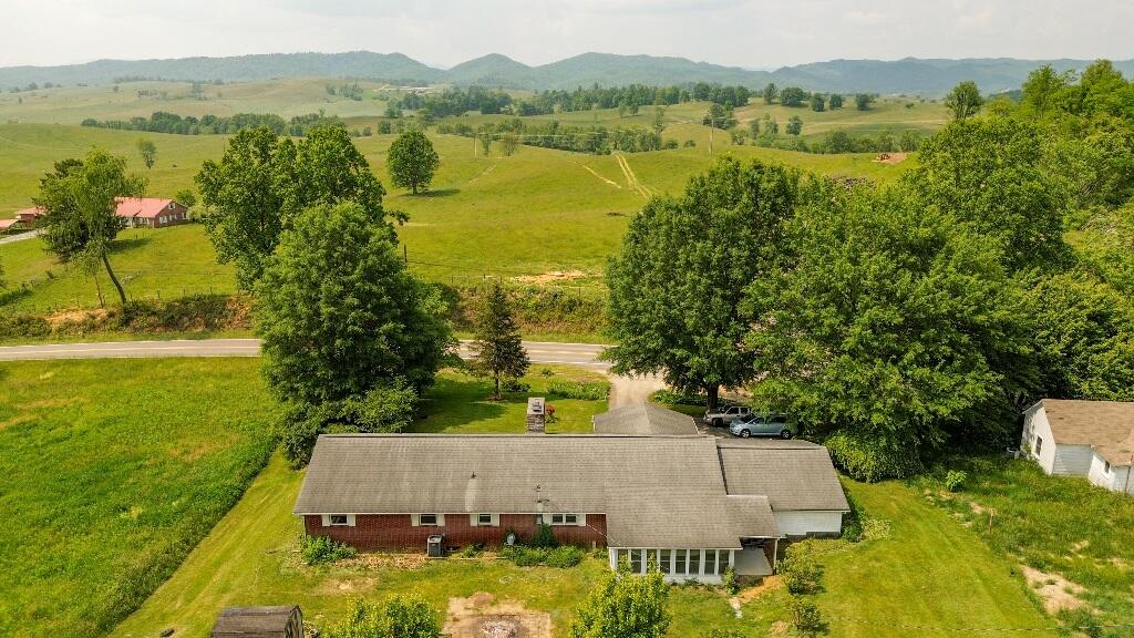 37358 Lee Highway Glade Spring, VA 24340 - Photo 34 of 37 35