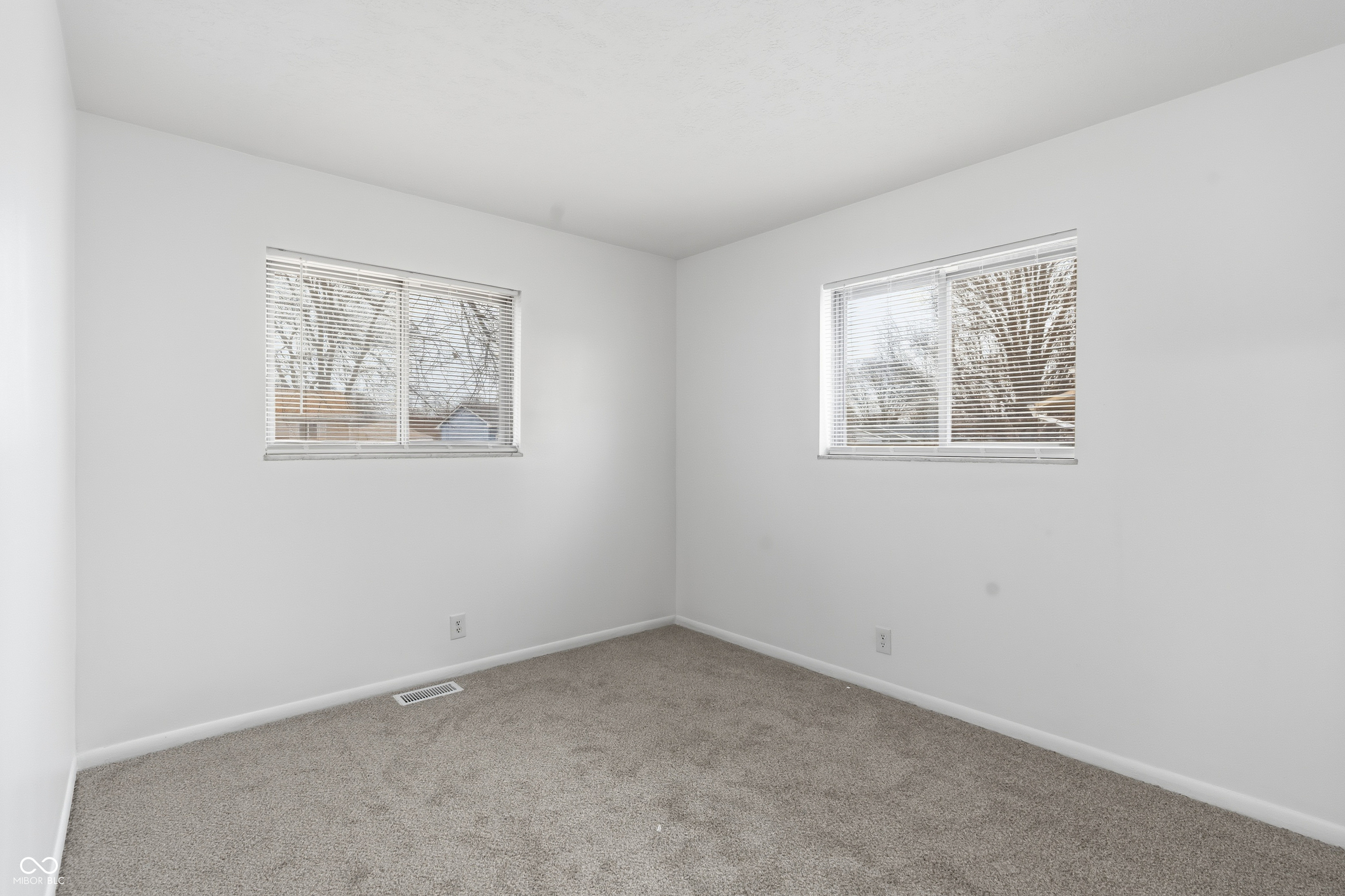 5645 Rinehart Avenue Indianapolis, IN 46241 - Photo 14 of 21