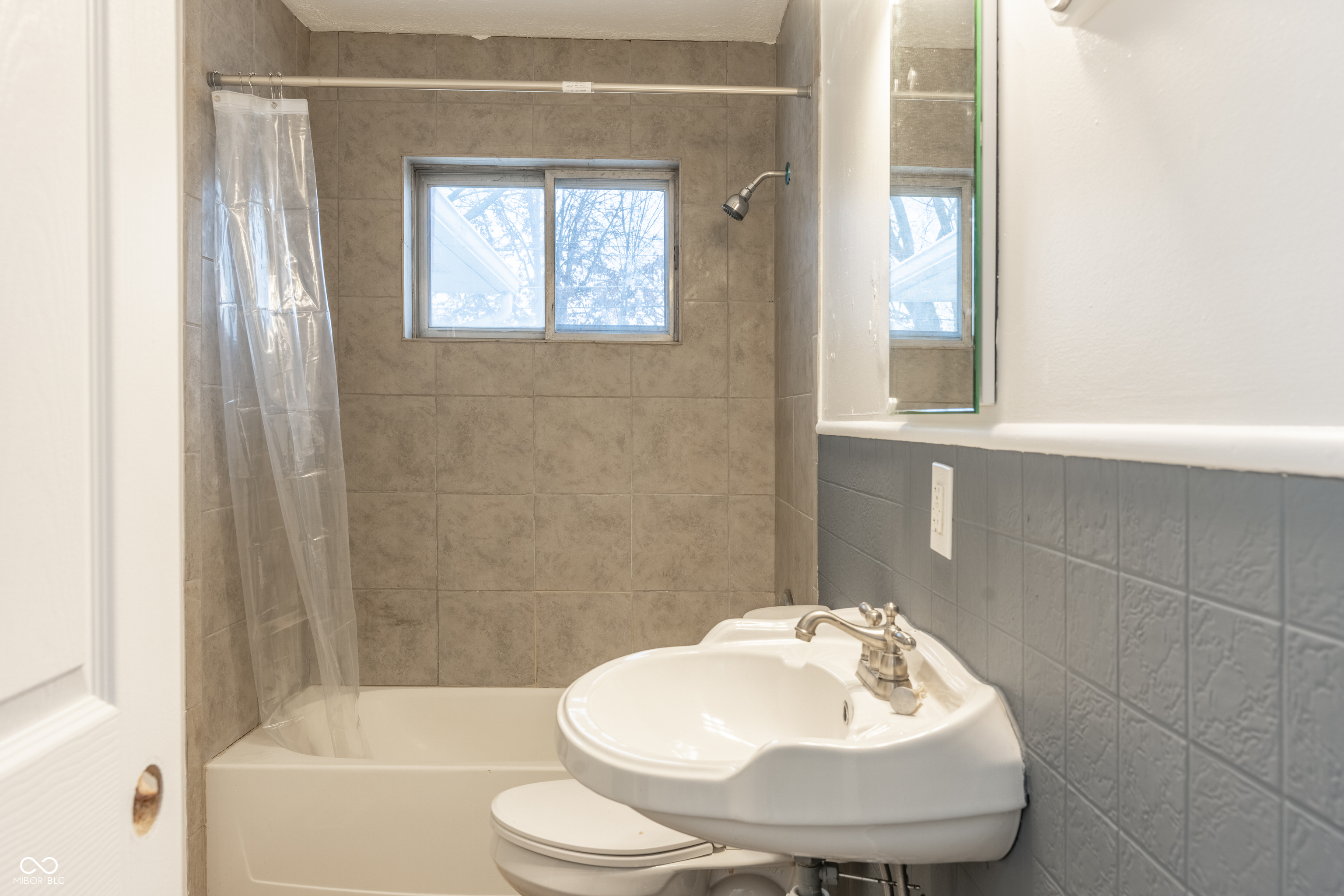 5645 Rinehart Avenue Indianapolis, IN 46241 - Photo 16 of 21