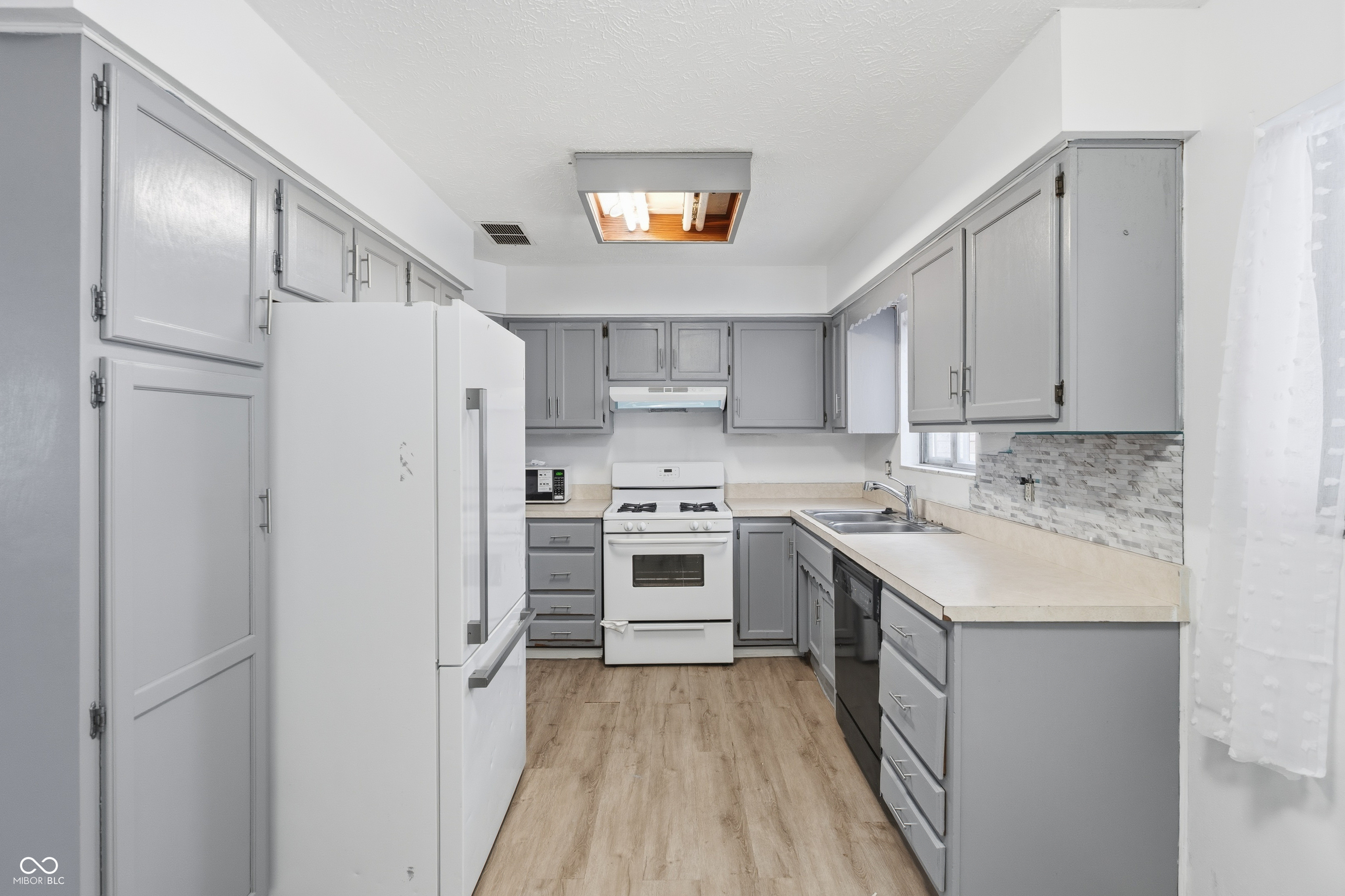 5645 Rinehart Avenue Indianapolis, IN 46241 - Photo 8 of 21