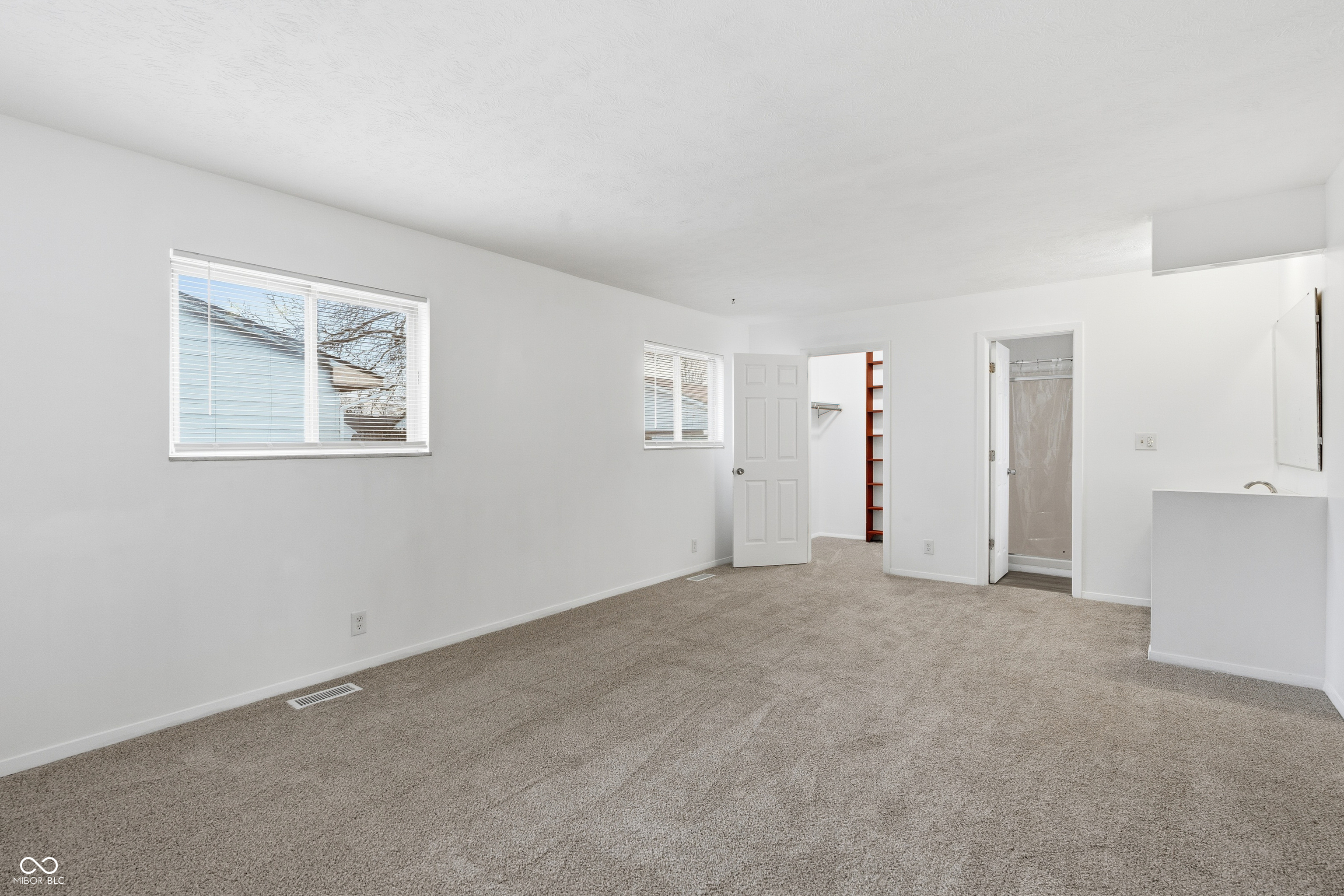 5645 Rinehart Avenue Indianapolis, IN 46241 - Photo 10 of 21