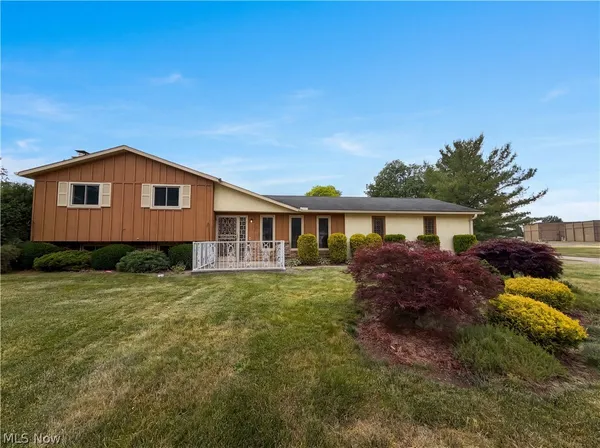 $248,000 | 1015 Kingsway Drive, Lorain, OH 44052