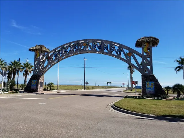 $895 | 4502 Surfside Boulevard, Unit 4, Corpus Christi, TX 78402