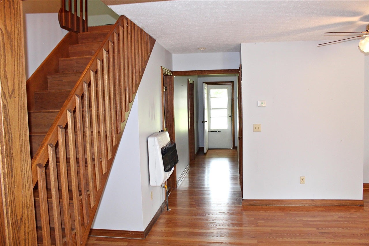 1633 Wingfield Church Road Bowling Green, KY 42101 - Photo 9 of 17 Gallery Image 9