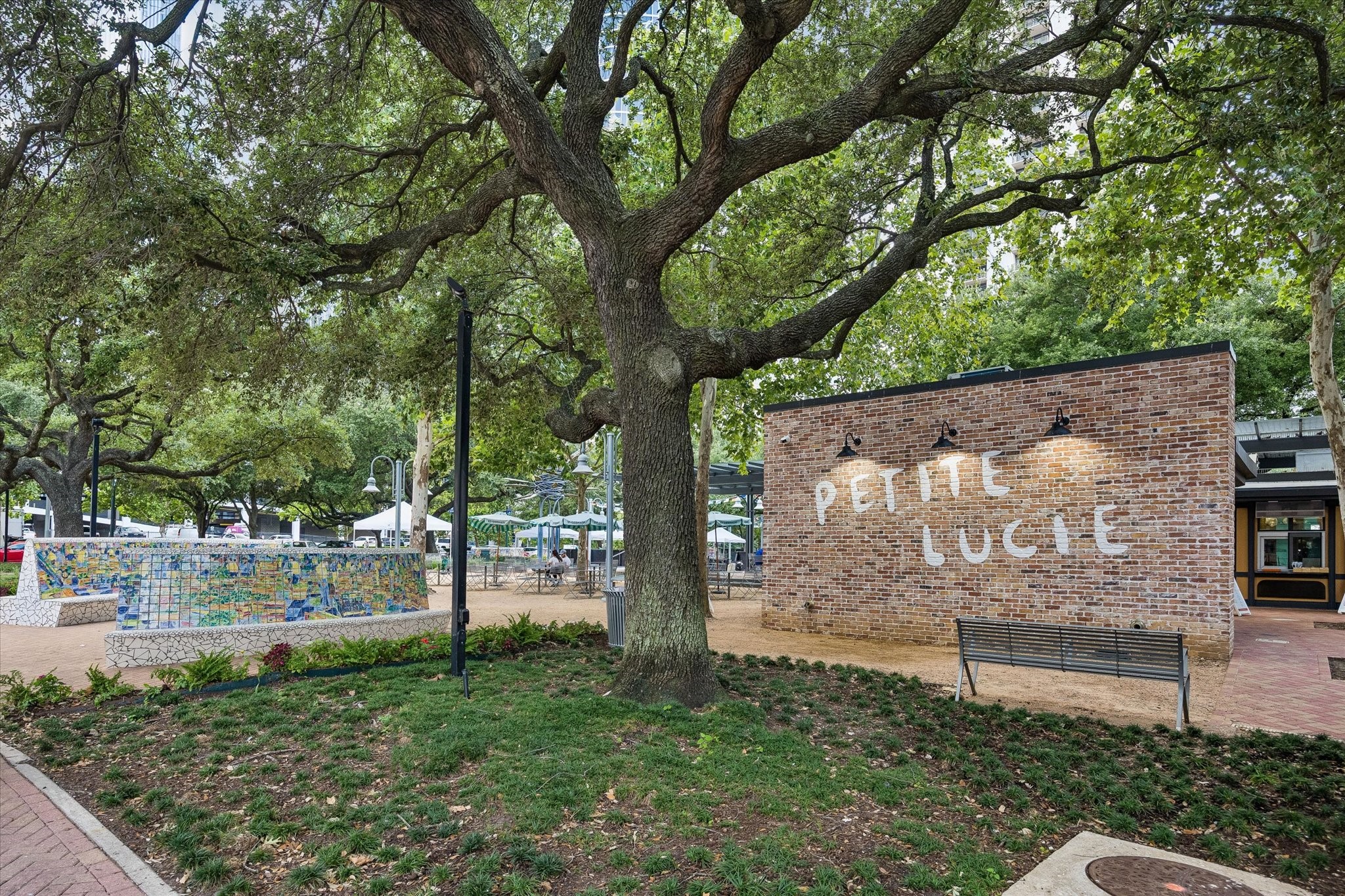 914 Main Street, Unit 910 Houston, TX 77002 - Photo 29 of 32 The Downtown Houston’s new destination for beautiful gatherings, effortless hospitality, coffee, wine, pastries, and French-inspired catering in the heart of Market Square.