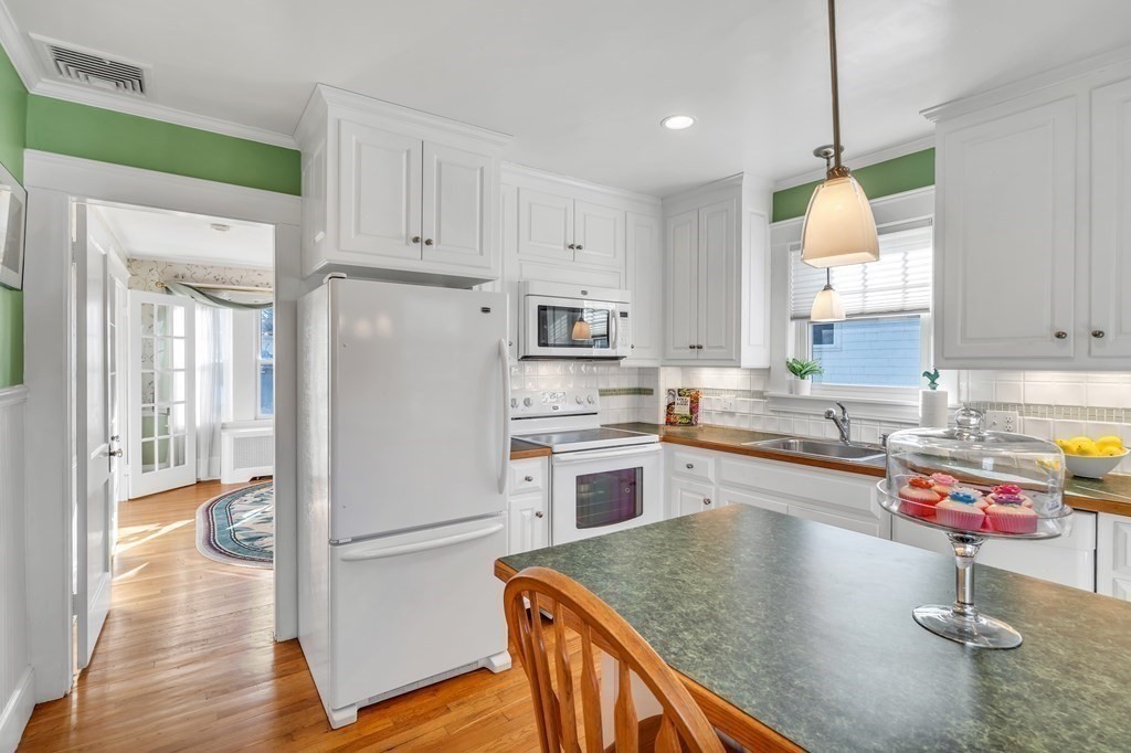 56 Mayall Road Waltham, MA 02453 - Photo 3 of 29 Gallery Image 3