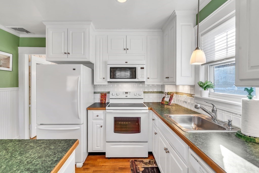 56 Mayall Road Waltham, MA 02453 - Photo 4 of 29 Gallery Image 4