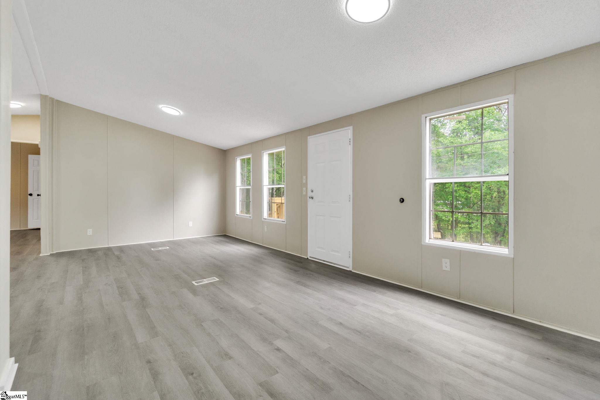 109 Wiley Road Liberty, SC 29657 - Photo 5 of 28