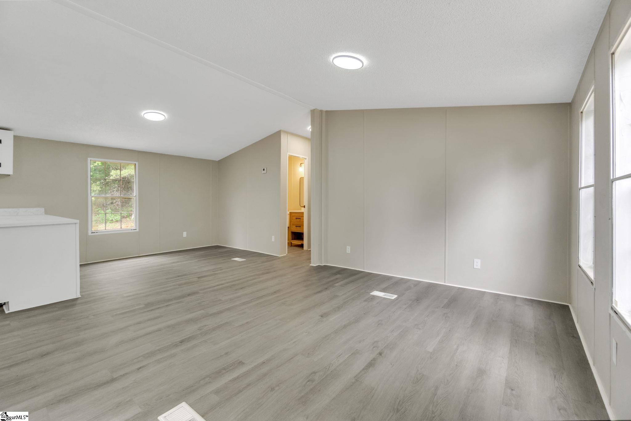 109 Wiley Road Liberty, SC 29657 - Photo 6 of 28