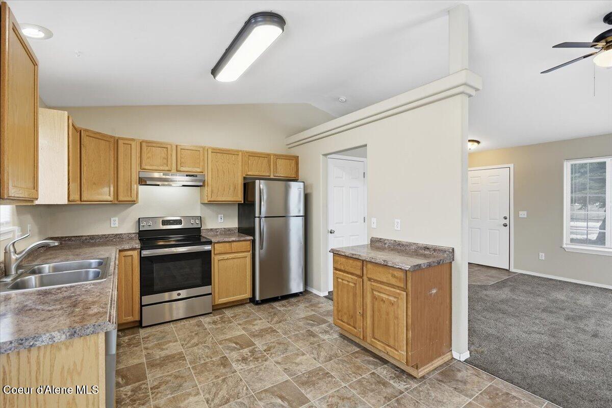 14425 Stevens Street Rathdrum, ID 83858 - Photo 11 of 30 Kitchen and Living