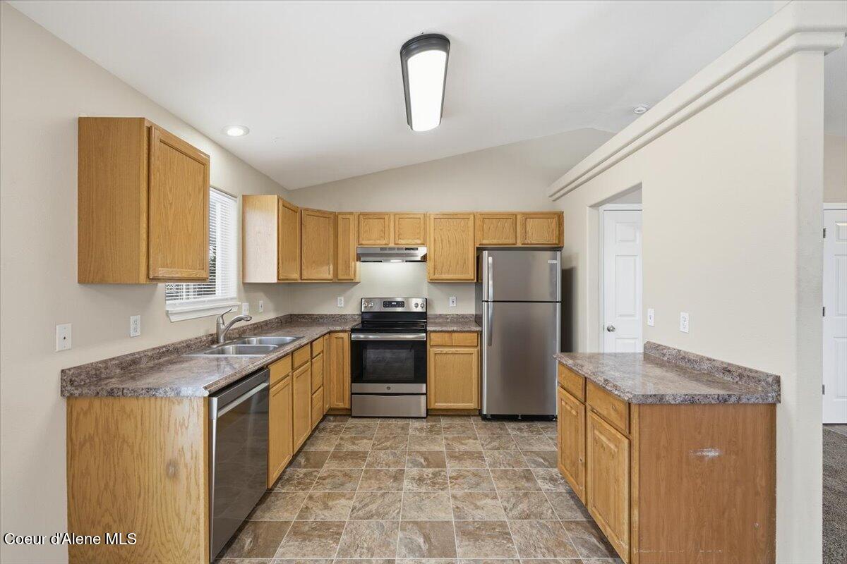 14425 Stevens Street Rathdrum, ID 83858 - Photo 10 of 30 Kitchen