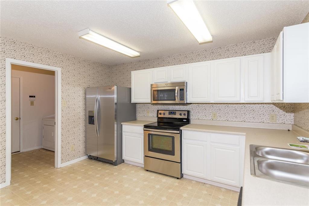 12726 White Rabbit Way Indianapolis, IN 46236 - Photo 8 of 21 Gallery Image 8