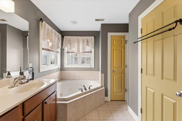 $525,000 | 2010 Strand Drive, Champaign, IL 61822