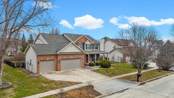 $525,000 | 2010 Strand Drive, Champaign, IL 61822