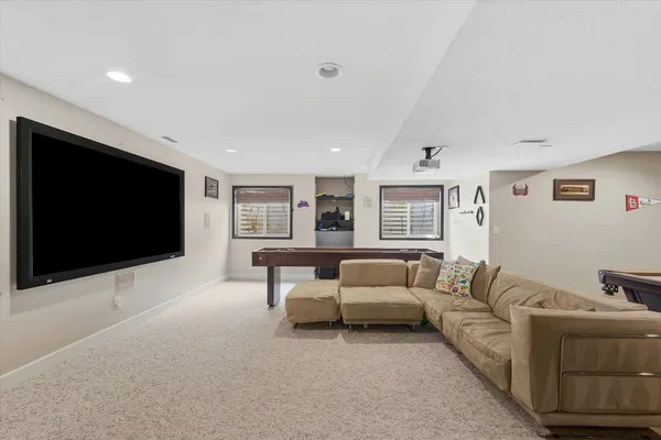 $525,000 | 2010 Strand Drive, Champaign, IL 61822