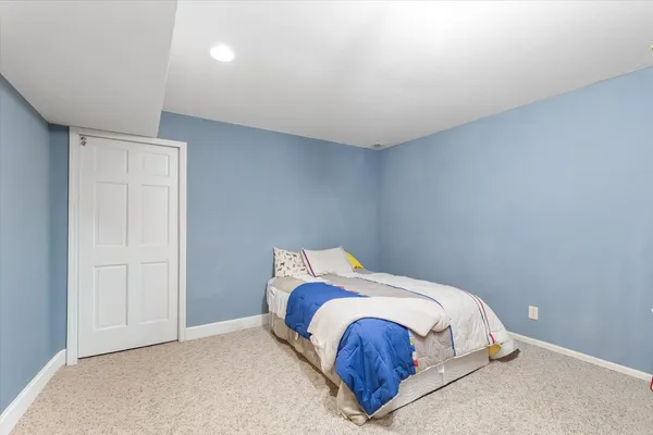 $525,000 | 2010 Strand Drive, Champaign, IL 61822