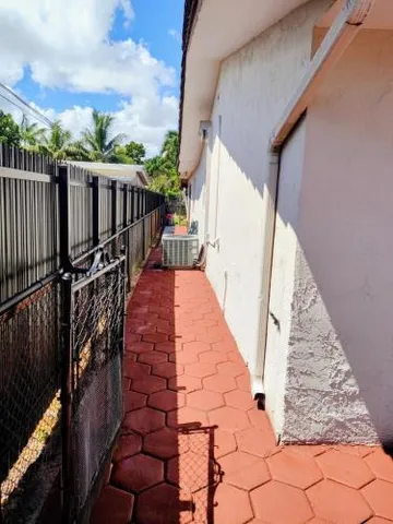 $889,000 | 3124 Southwest 63rd Avenue, Miami, FL 33155