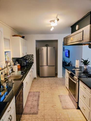 3124 Southwest 63rd Avenue Miami, FL 33155 - Photo 10 of 39