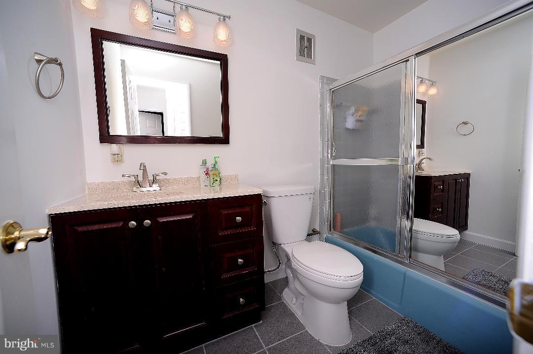 6015 Meriwether Lane Springfield, VA 22150 - Photo 21 of 32 hall bathroom