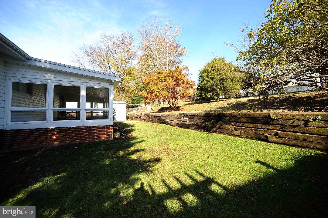 6015 Meriwether Lane Springfield, VA 22150 - Photo 30 of 32 exterior backyard