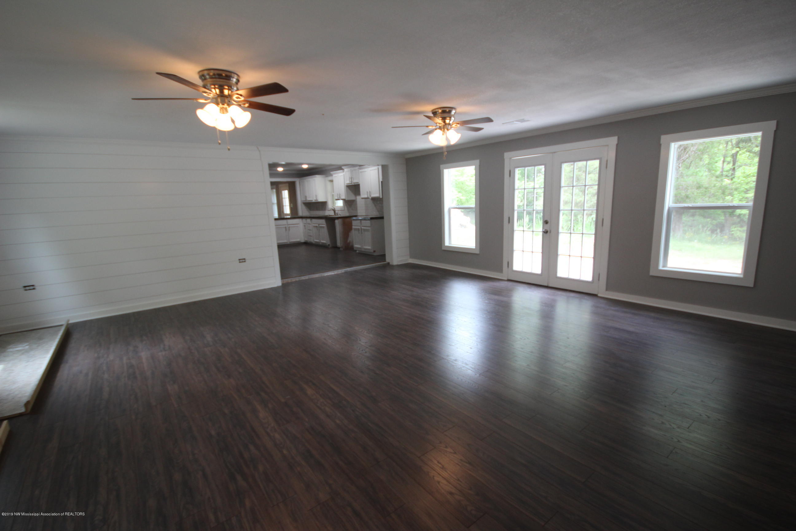 2172 Grays Creek Road Hernando, MS 38632 - Photo 2 of 23 IMG_8116