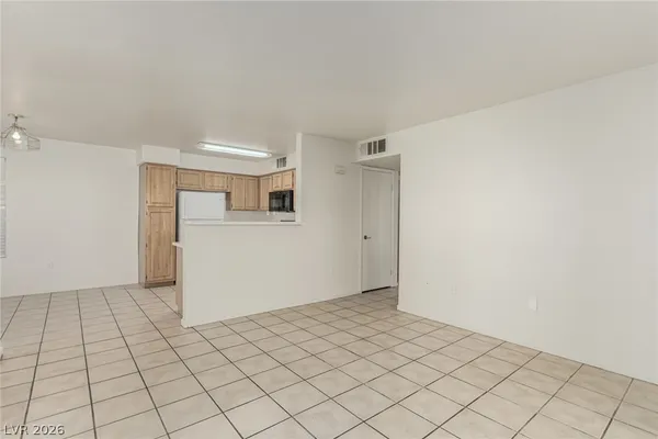 $1,250 | 5710 East Tropicana Avenue, Unit 1108, Las Vegas, NV 89122