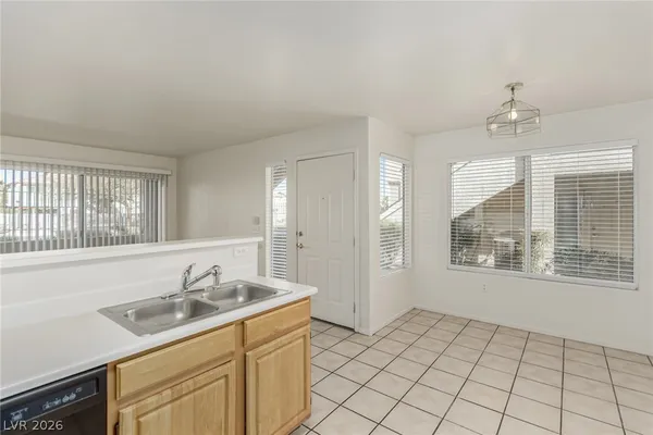 $1,250 | 5710 East Tropicana Avenue, Unit 1108, Las Vegas, NV 89122