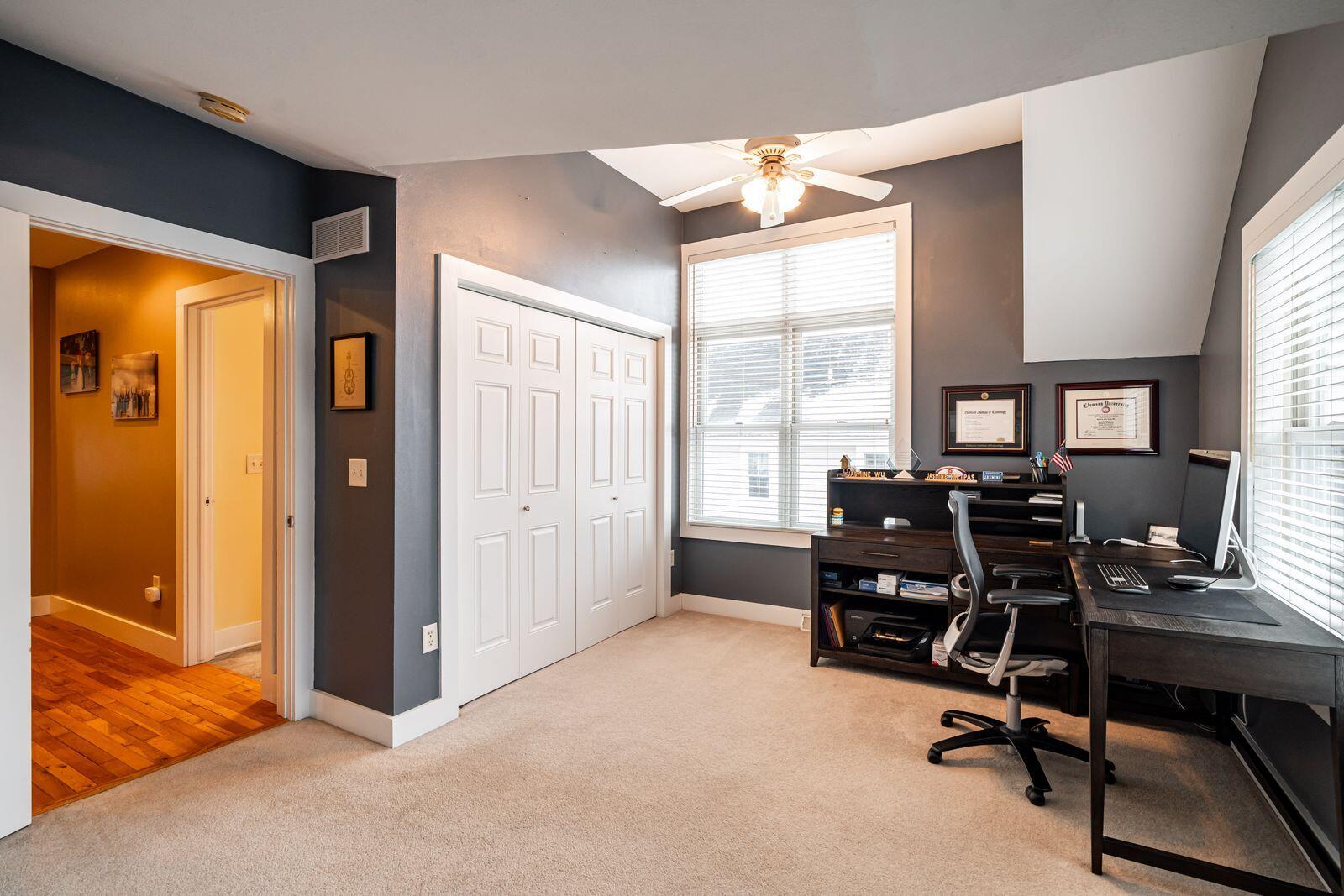 1847 Vel R. Phillips Avenue, Unit B Milwaukee, WI 53212 - Photo 25 of 34 Upper Level Bedroom