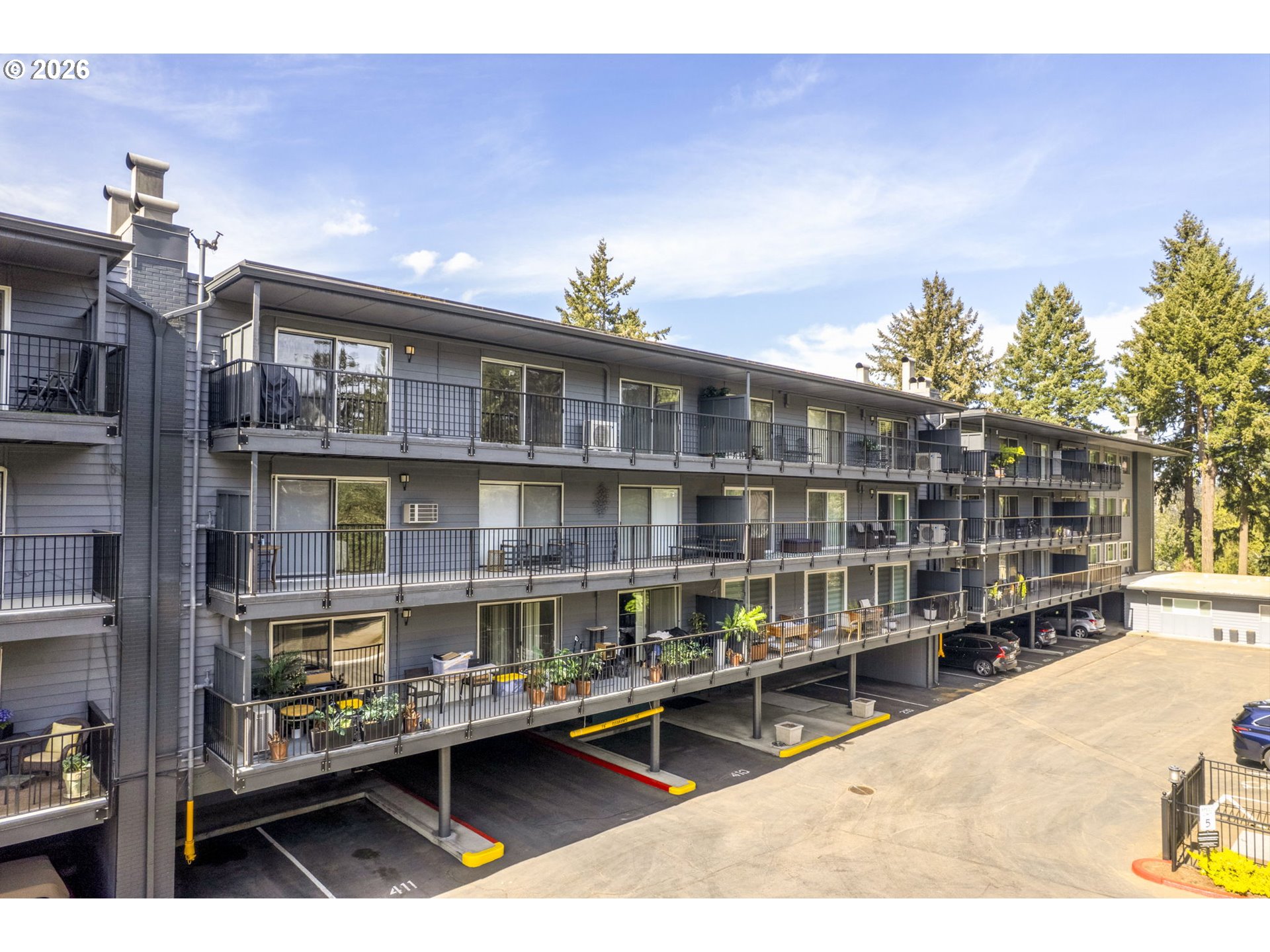 200 Southwest Burnham Road, Unit 303 Lake Oswego, OR 97034 - Photo 1 of 32