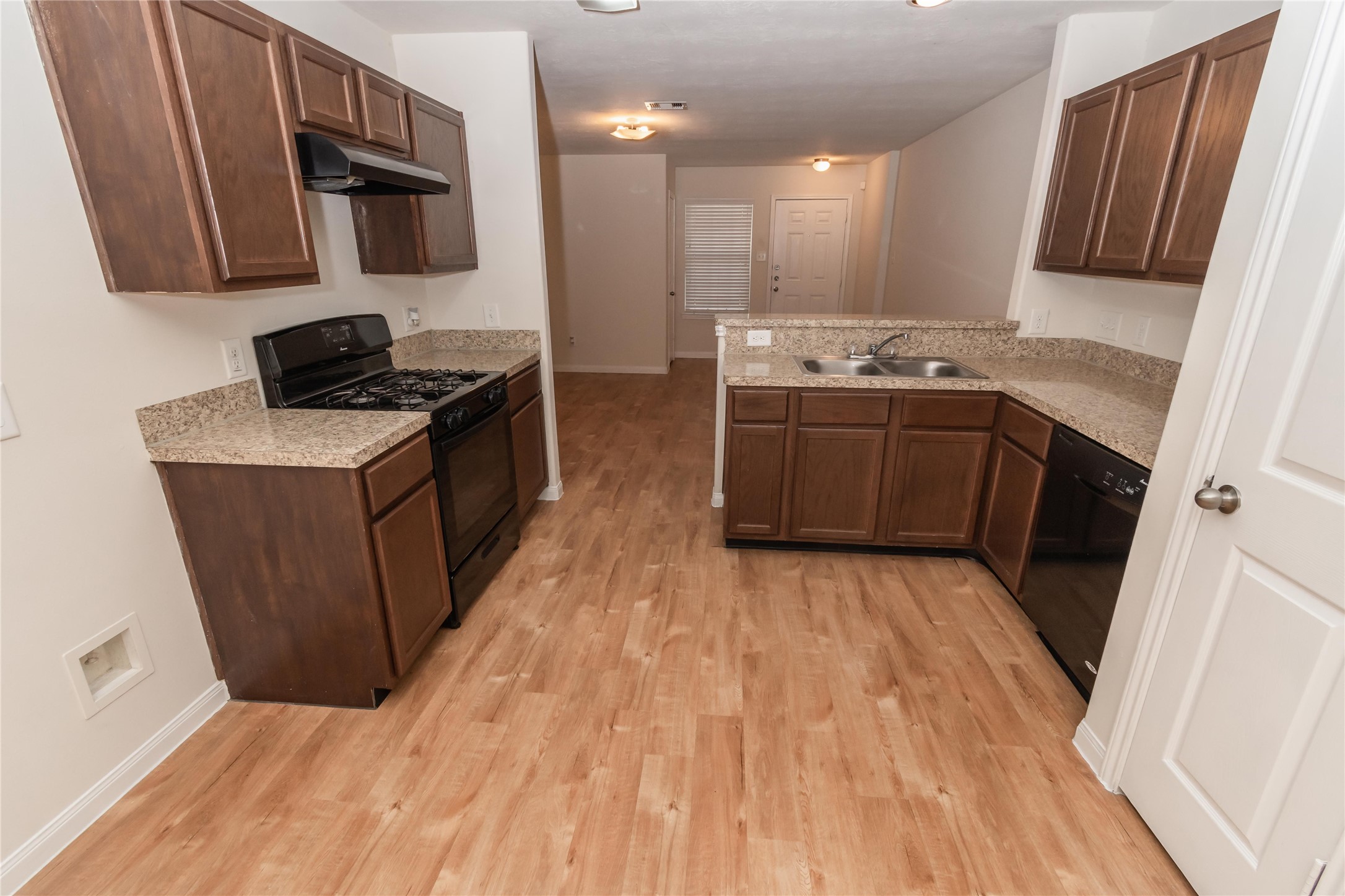 12622 Needles Nest Road Houston, TX 77038 - Photo 3 of 11 Photos may be representative of the floor plan and not the exact home. Finishes, layout, and features of the actual property for lease may vary.