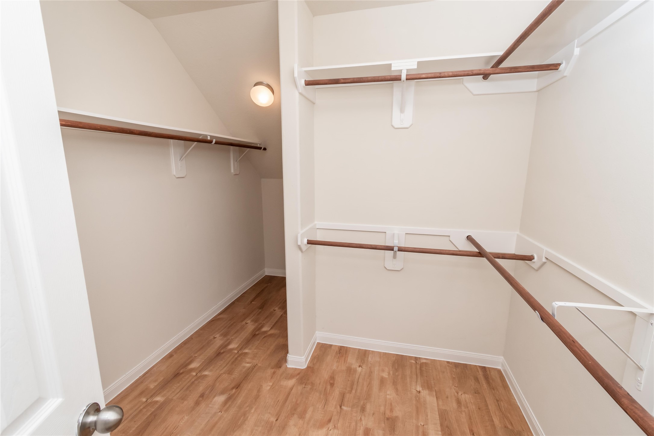 12622 Needles Nest Road Houston, TX 77038 - Photo 11 of 11 Photos may be representative of the floor plan and not the exact home. Finishes, layout, and features of the actual property for lease may vary.