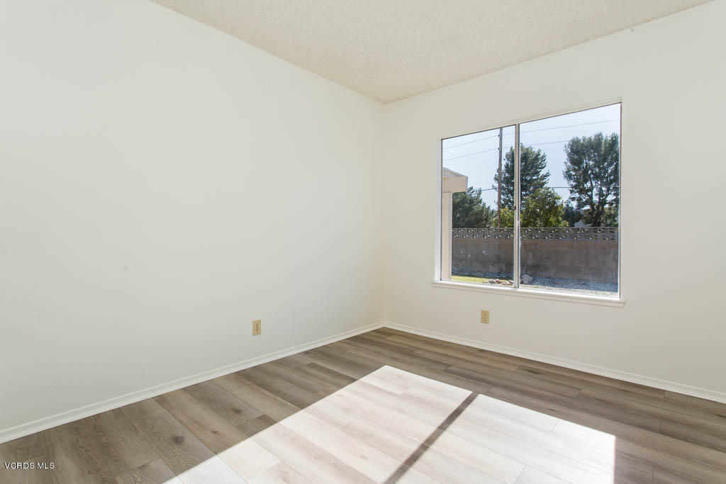 3904 Lecont Court Simi Valley, CA 93063 - Photo 11 of 35 3904 Lecont Court - HsHProd-11
