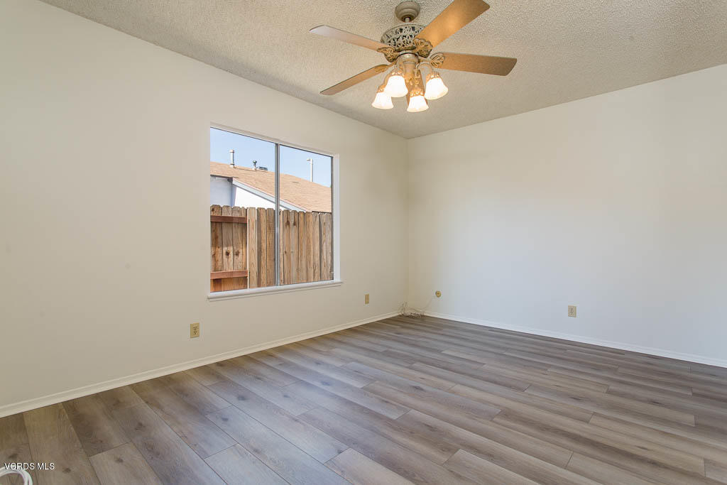 3904 Lecont Court Simi Valley, CA 93063 - Photo 13 of 35 3904 Lecont Court - HsHProd-13