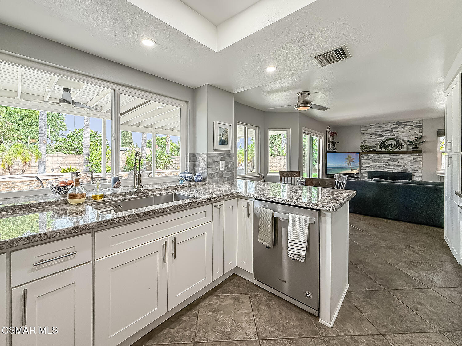 7611 Teak Way Rancho Cucamonga, CA 91730 - Photo 23 of 54 cFamily and Kitchen9