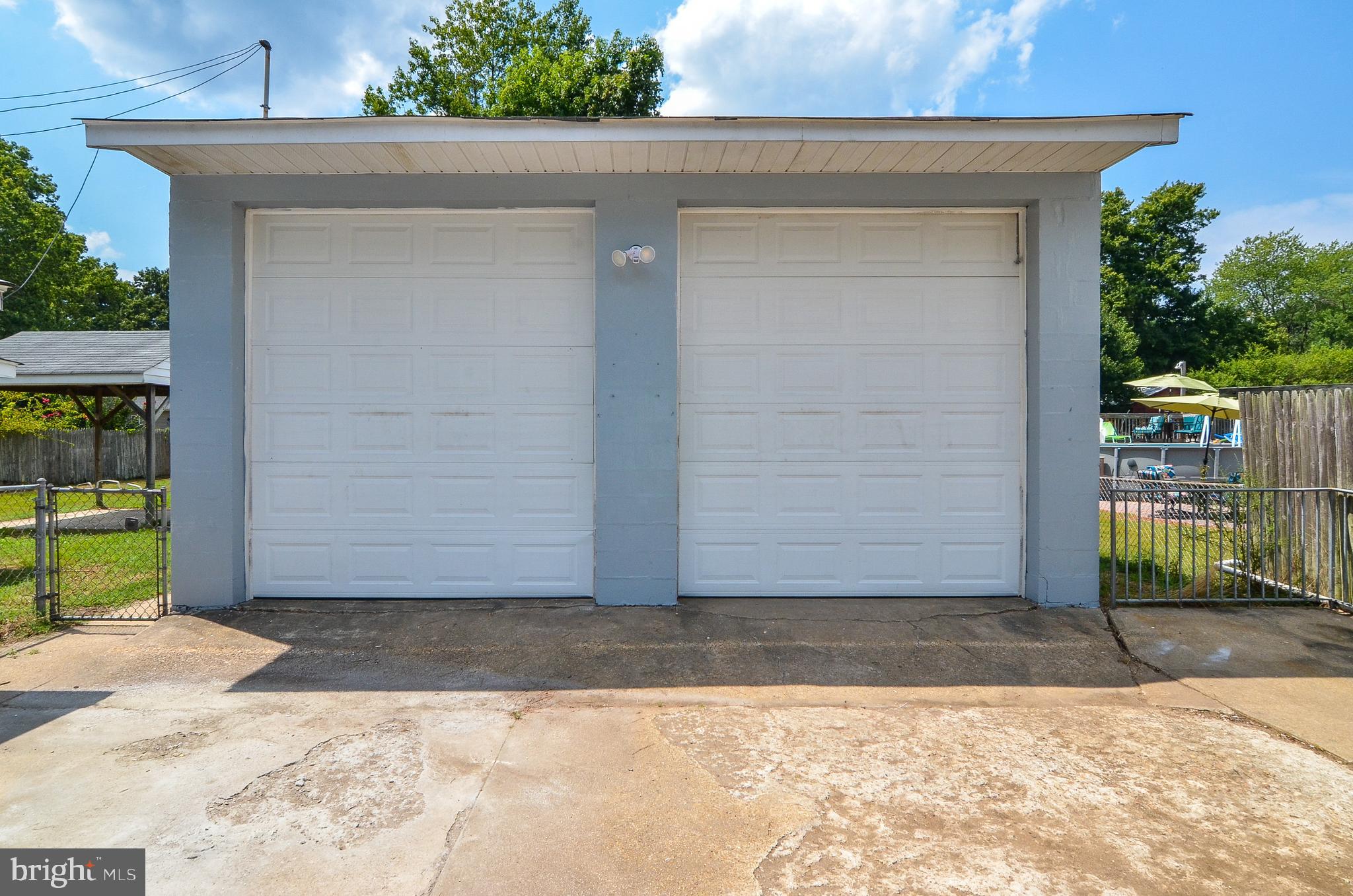 311 Rolando Drive Colonial Beach, VA 22443 - Photo 4 of 24 Large 2 car garage.