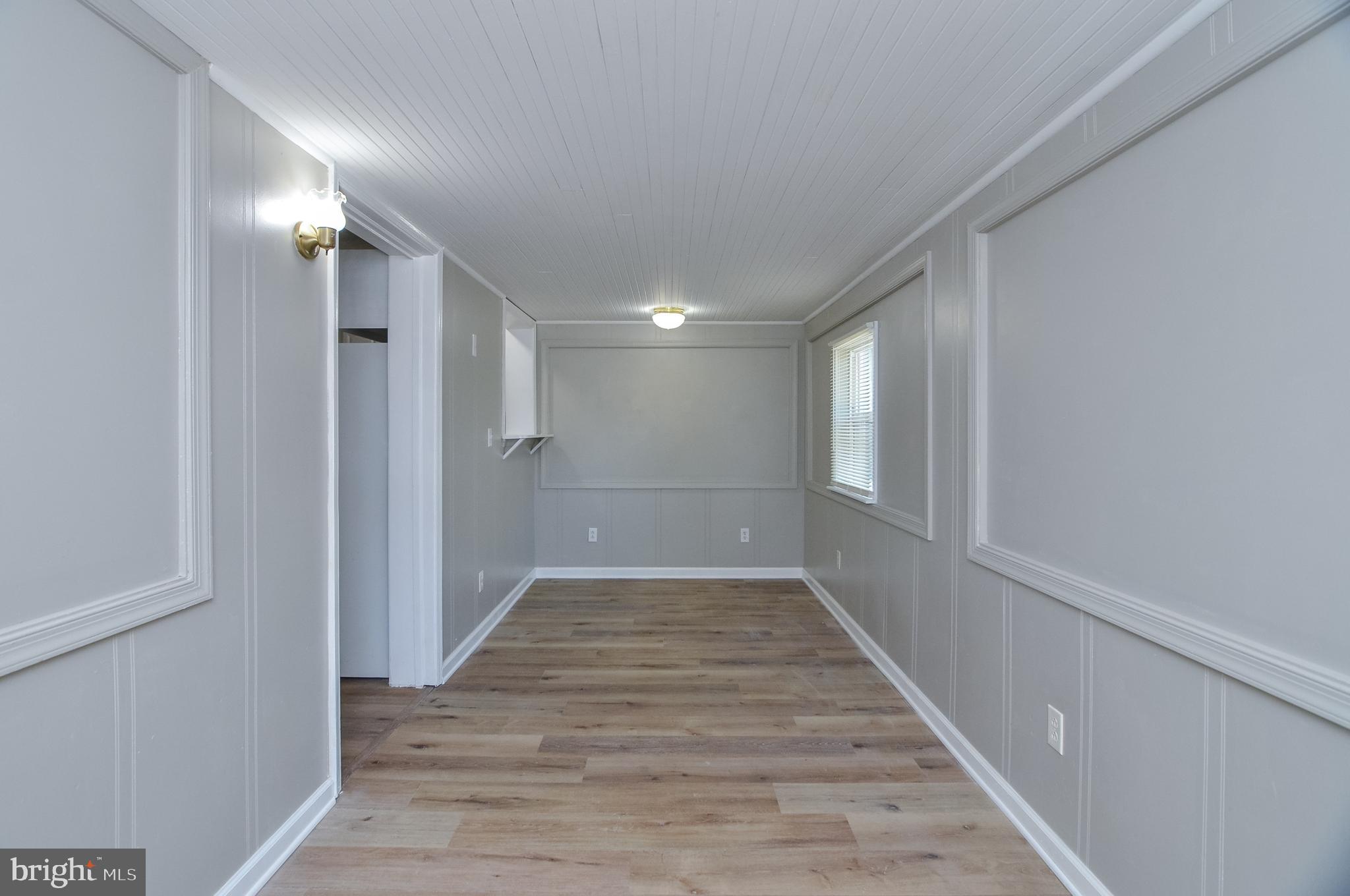 311 Rolando Drive Colonial Beach, VA 22443 - Photo 7 of 24 Entrance hallway.
