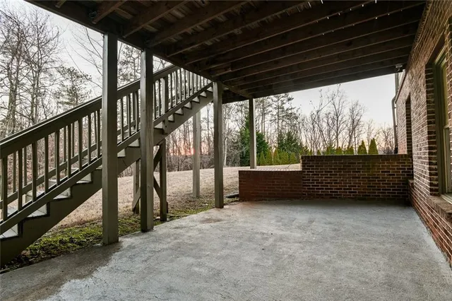 $669,000 | 5011 Glen Forrest Drive, Flowery Branch, GA 30542