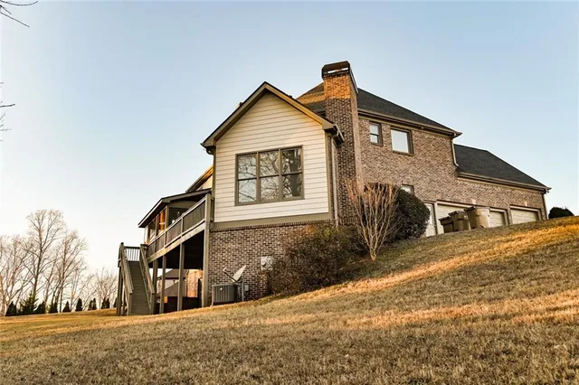 $669,000 | 5011 Glen Forrest Drive, Flowery Branch, GA 30542