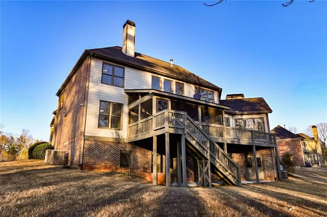 $669,000 | 5011 Glen Forrest Drive, Flowery Branch, GA 30542