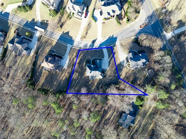 $669,000 | 5011 Glen Forrest Drive, Flowery Branch, GA 30542