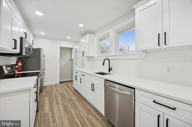 $2,500 | 407 North Broadway, Unit A, Pitman, NJ 08071