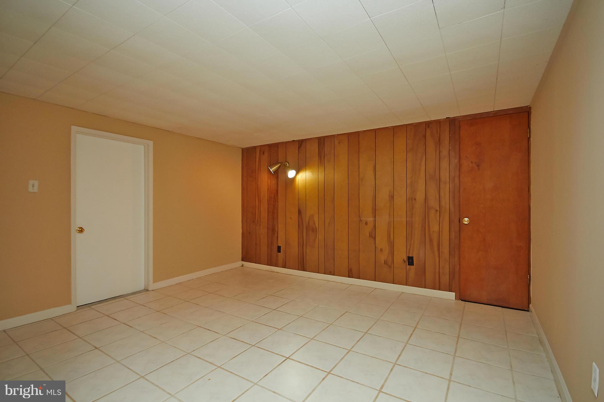 7614 Elgar Street Springfield, VA 22151 - Photo 25 of 30 Lower Level Hobby Room