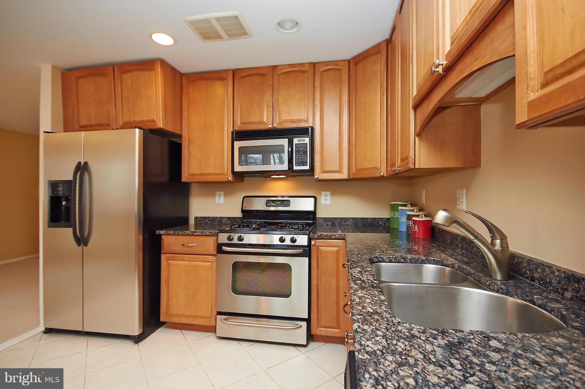 7614 Elgar Street Springfield, VA 22151 - Photo 9 of 30 Kitchen w/Stainless Steel Appliances
