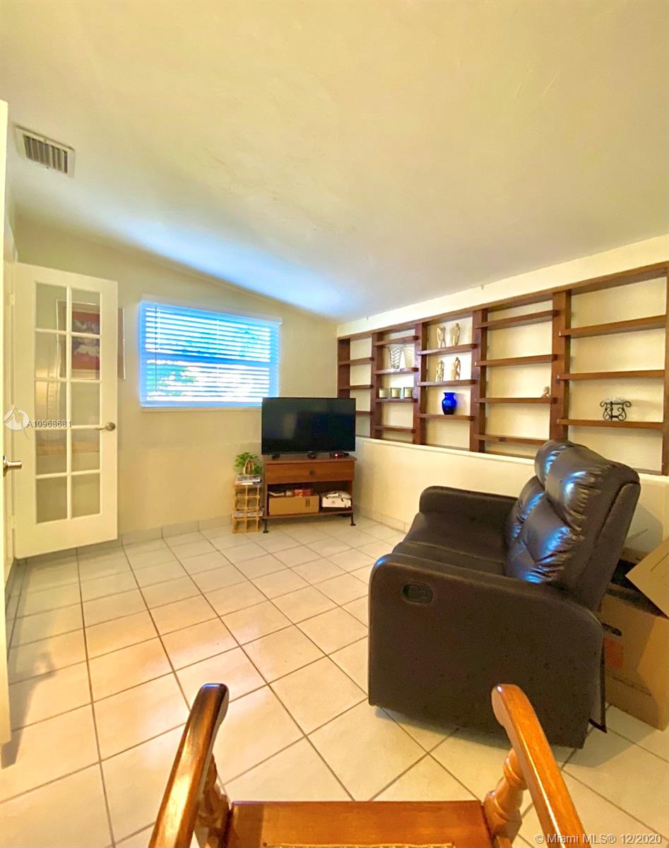 2180 Southwest 25th Street Miami, FL 33133 - Photo 24 of 53 DEN / ENTERTAINMENT ROOM