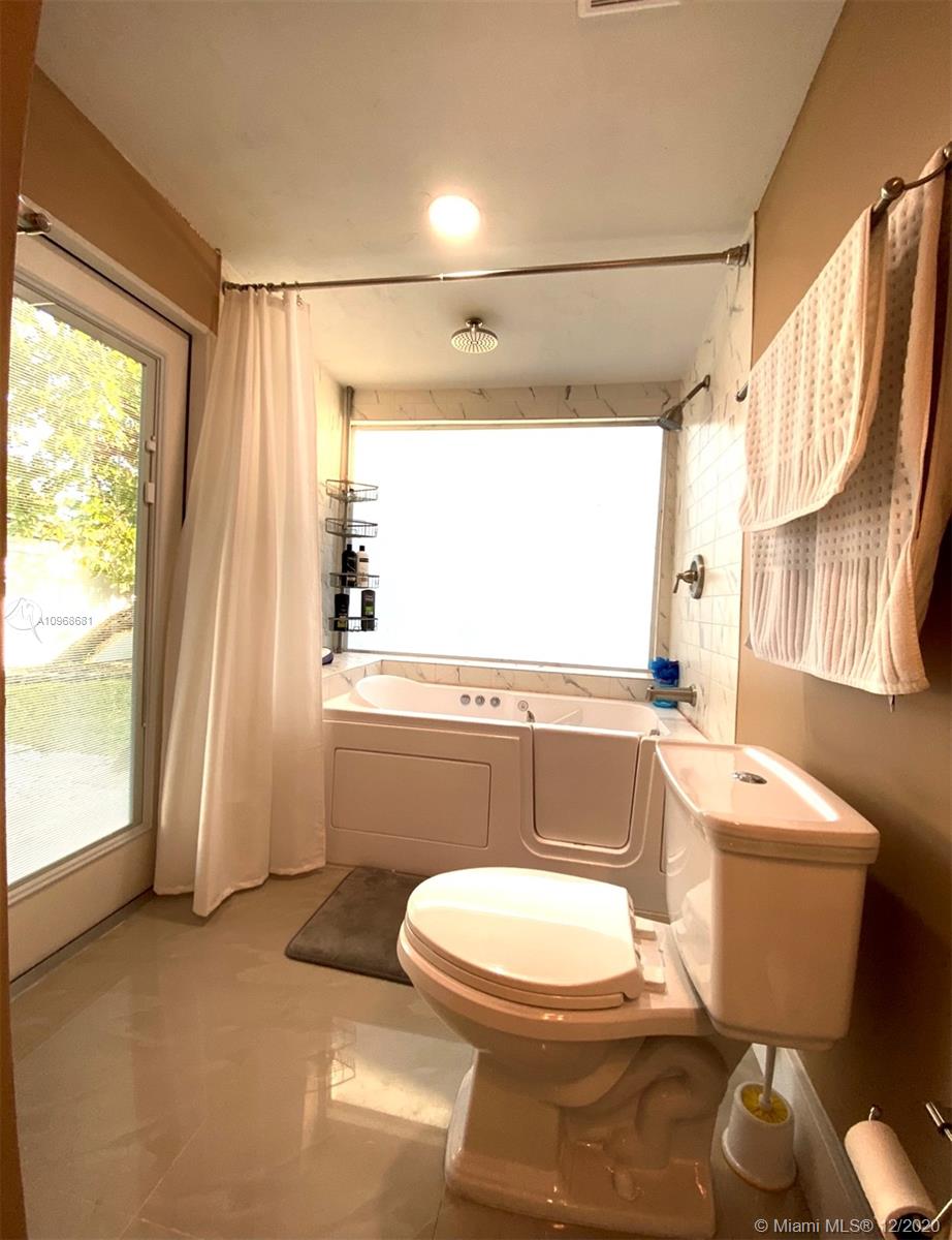 2180 Southwest 25th Street Miami, FL 33133 - Photo 32 of 53 SECOND BATHROOM