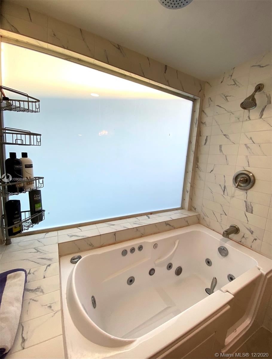 2180 Southwest 25th Street Miami, FL 33133 - Photo 33 of 53 JACUZZI TUB