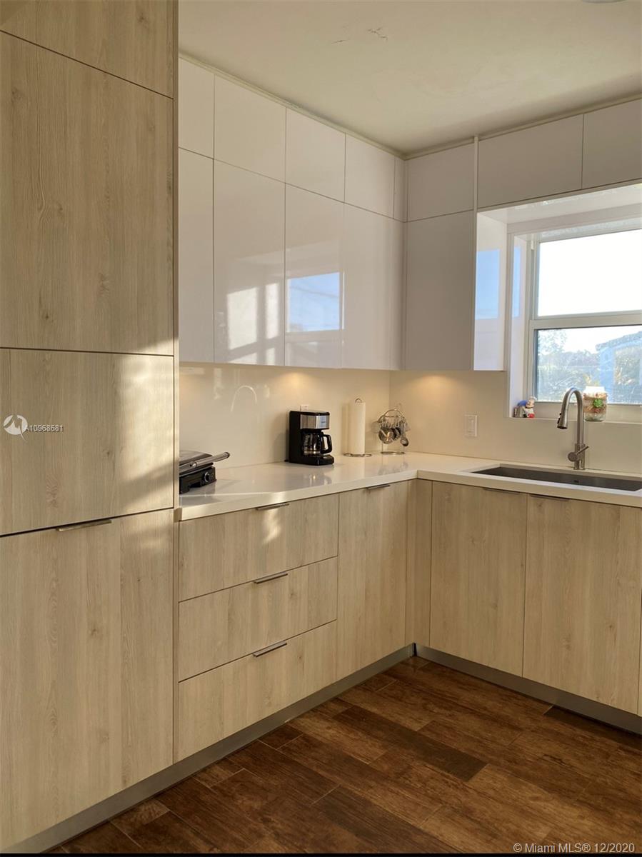 2180 Southwest 25th Street Miami, FL 33133 - Photo 4 of 53 CONTEMPORARY APPLIANCES