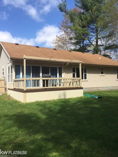 2916 Michigan Road Port Huron, MI 48060 - Photo 3 of 18 31318298-2.JPG