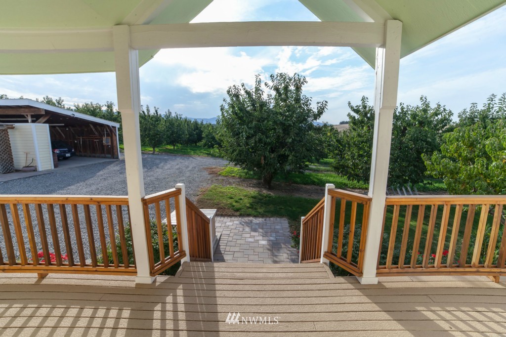 274 Bohart Road Wenatchee, WA 98801 - Photo 5 of 25 Gallery Image 5